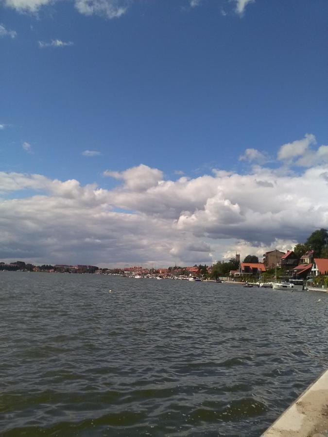 Mikołajki Kameralny Domek Drewniany Letniskowy W Mikolajkach מראה חיצוני תמונה